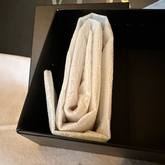 Versace Pink La Medusa Air Pods case NEW (AUTHENTIC) - Picture 5 of 10